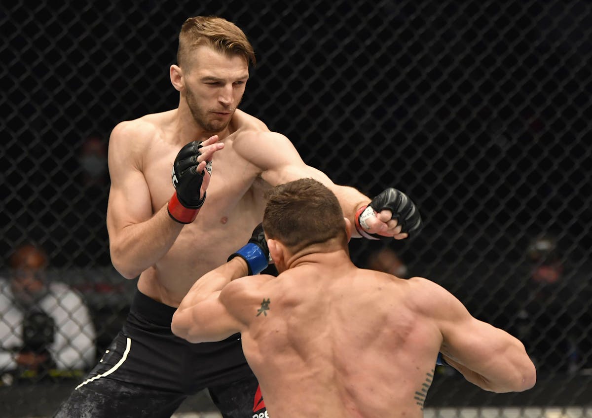 Dan Hooker wants to fight Korean Zombie at featherweight